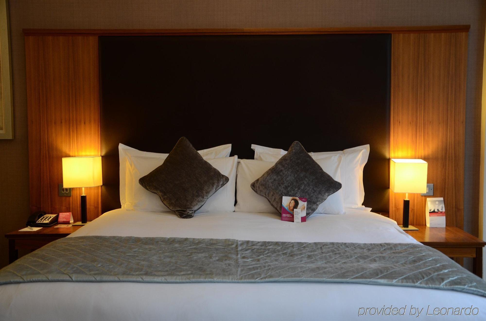 คราวน์ พลาซา เอดินเบอระ - รอยัล เทอเรซ Hotel เอดินบะระ ภายนอก รูปภาพ